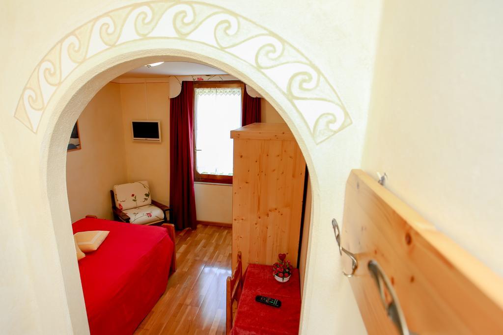 Albergo Adele بورمْيو المظهر الخارجي الصورة